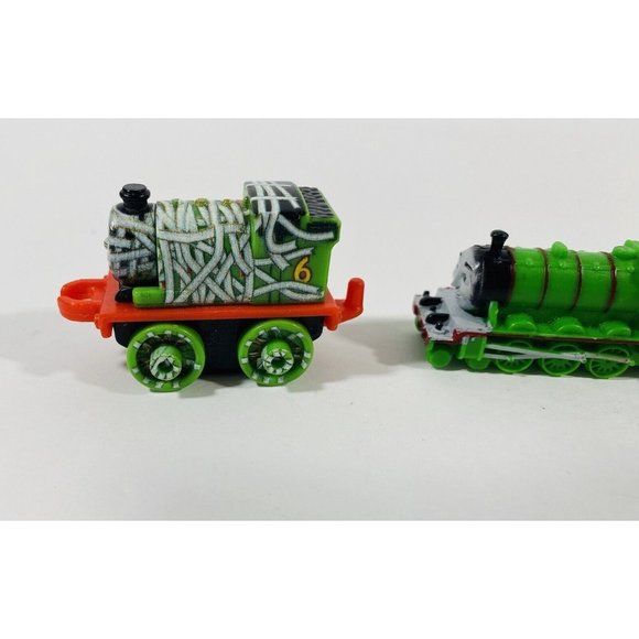 Thomas The Train And Friends Mini Toys Lot of 4 Henry James Percy Cake Toppers - Picture 2 of 11